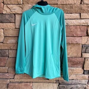 Nike Dri-Fit green long sleeve activewear pullover hooded shirt Women Large NWT